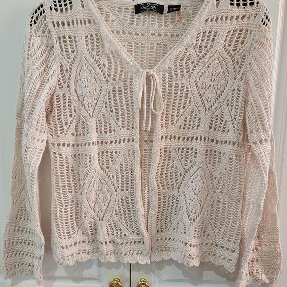 Cardigan - Picture 2 of 8